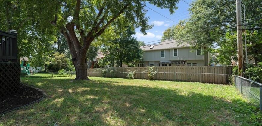 6220 N BALES Avenue, Gladstone, MO 64119