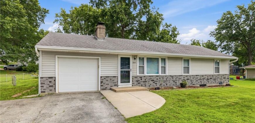 6807 N Brookside Road, Pleasant Valley, MO 64068