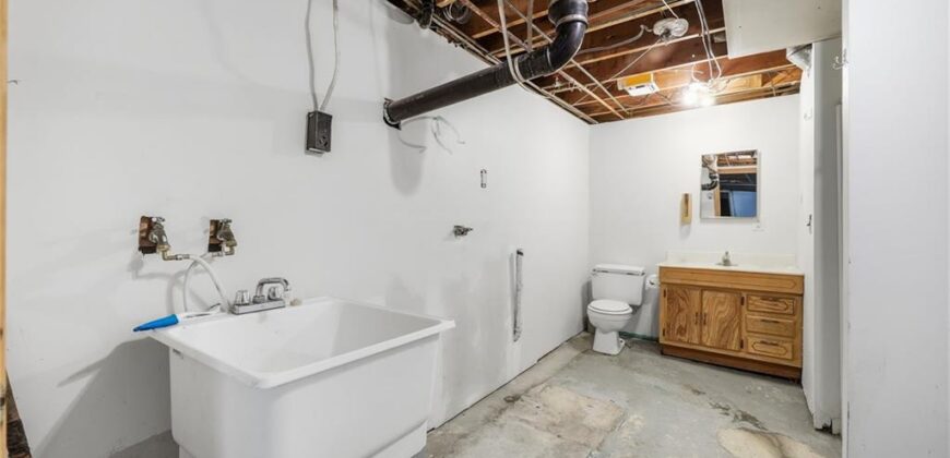 6807 N Brookside Road, Pleasant Valley, MO 64068