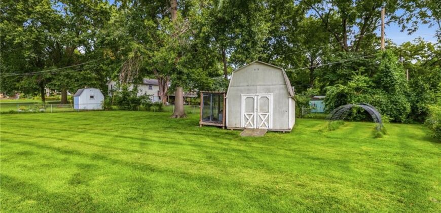 6807 N Brookside Road, Pleasant Valley, MO 64068