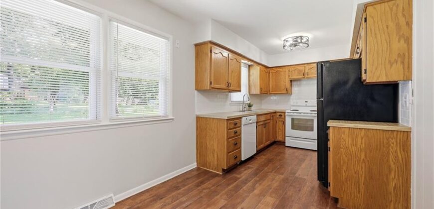 6807 N Brookside Road, Pleasant Valley, MO 64068
