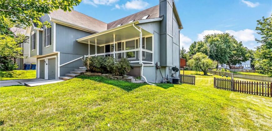 805 Black Oak Drive, Liberty, MO 64068