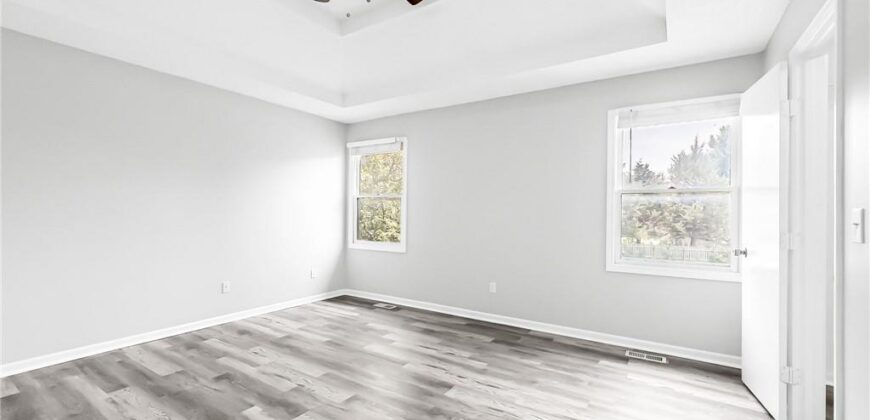 805 Black Oak Drive, Liberty, MO 64068