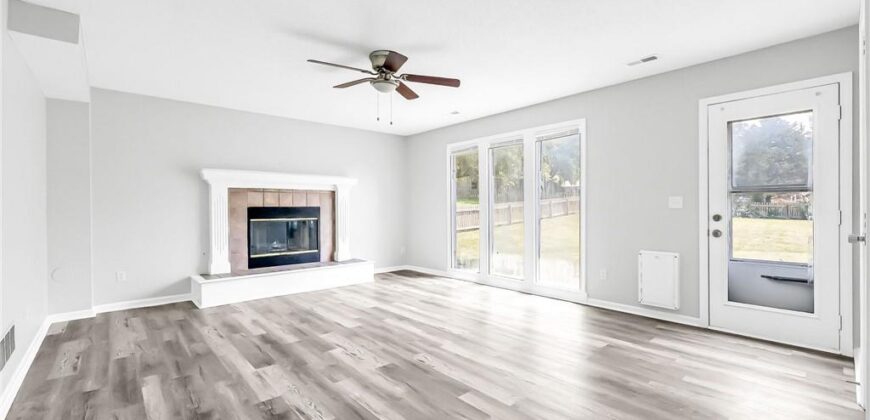805 Black Oak Drive, Liberty, MO 64068