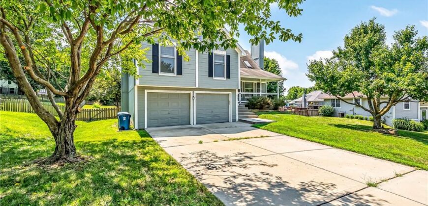 805 Black Oak Drive, Liberty, MO 64068