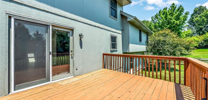 805 Black Oak Drive, Liberty, MO 64068