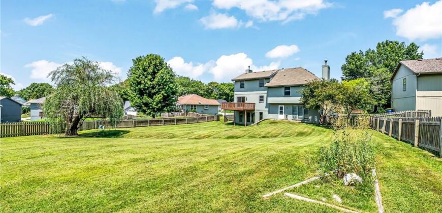 805 Black Oak Drive, Liberty, MO 64068
