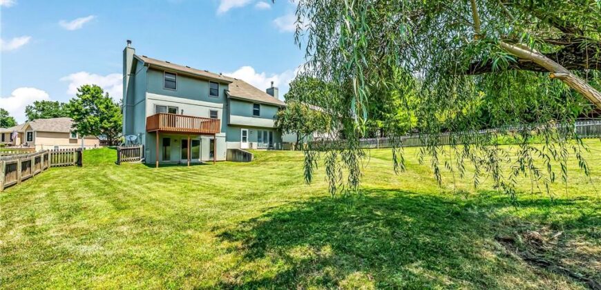 805 Black Oak Drive, Liberty, MO 64068