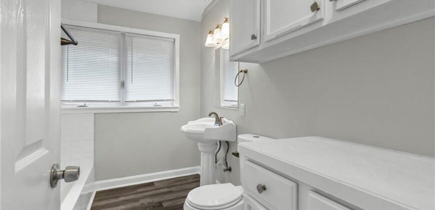1304 NW 65th Terrace, Kansas City, MO 64118