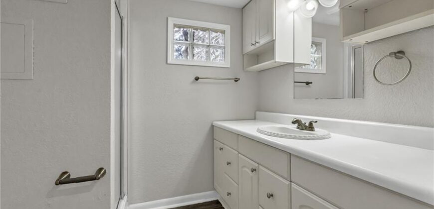 1304 NW 65th Terrace, Kansas City, MO 64118