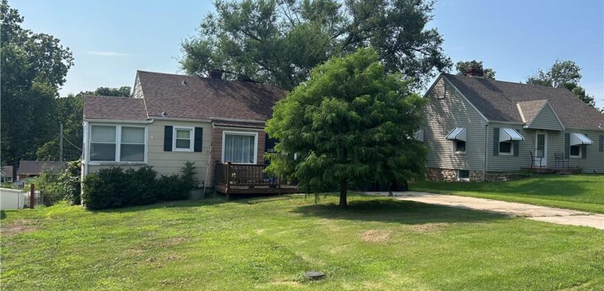 4452 N Chestnut Avenue, Kansas City, MO 64117
