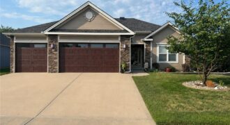 2004 NE 197th Court, Smithville, MO 64089