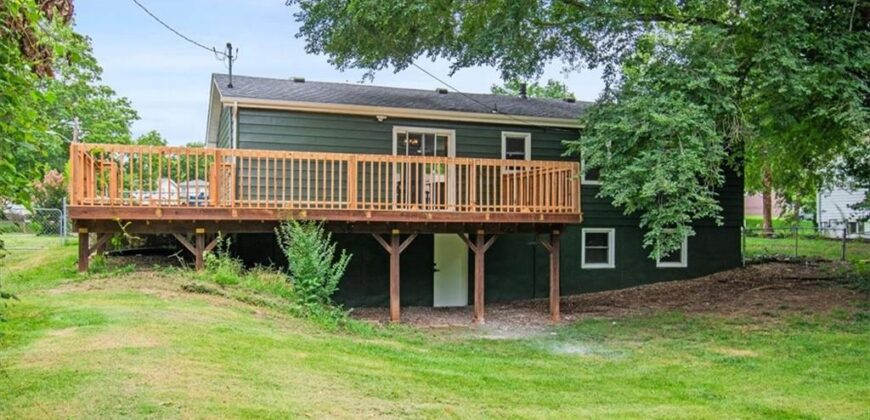 1002 S Main Street, Liberty, MO 64068