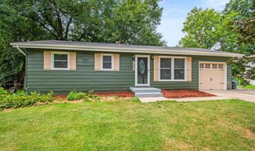 1002 S Main Street, Liberty, MO 64068