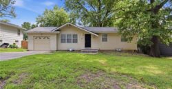 423 Monterey Avenue, Liberty, MO 64068