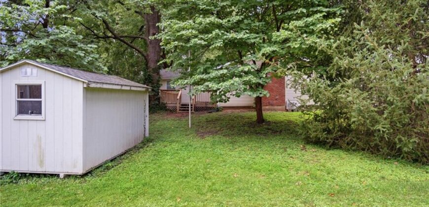 423 Monterey Avenue, Liberty, MO 64068