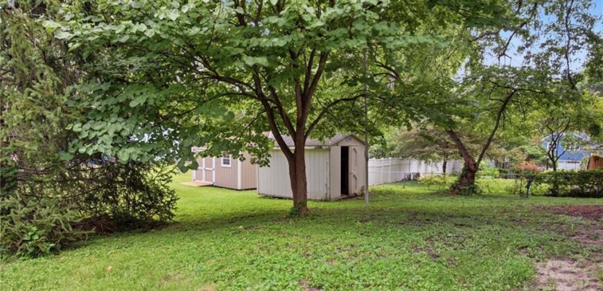 423 Monterey Avenue, Liberty, MO 64068