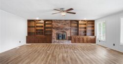423 Monterey Avenue, Liberty, MO 64068