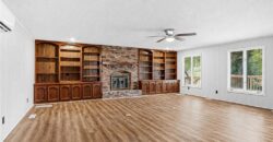 423 Monterey Avenue, Liberty, MO 64068