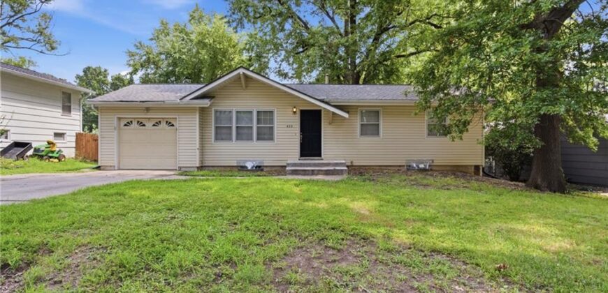 423 Monterey Avenue, Liberty, MO 64068
