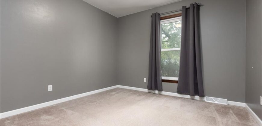 7914 N Garfield Avenue, Kansas City, MO 64118