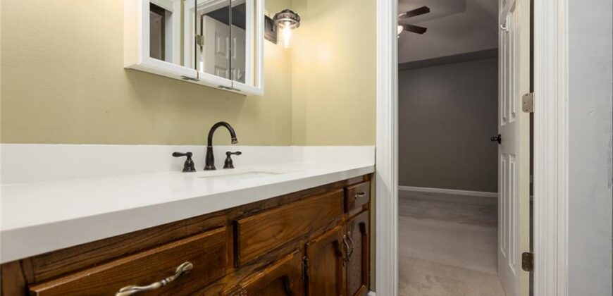 7914 N Garfield Avenue, Kansas City, MO 64118