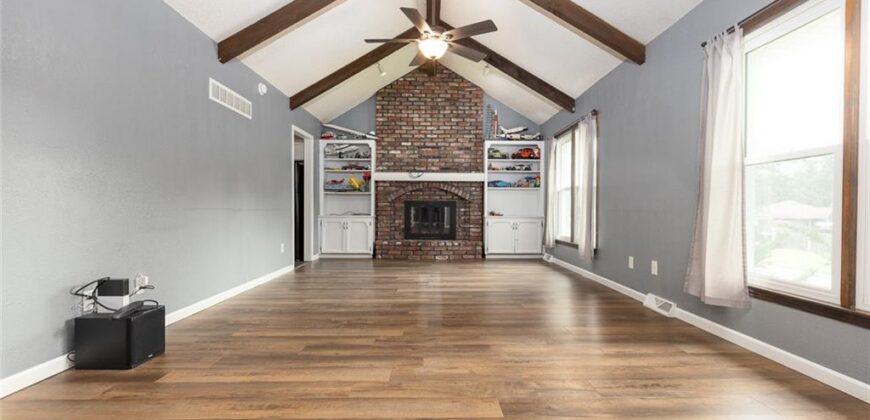 7914 N Garfield Avenue, Kansas City, MO 64118