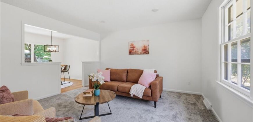 8815 N Grand Avenue, Kansas City, MO 64155