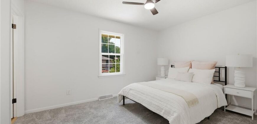 8815 N Grand Avenue, Kansas City, MO 64155