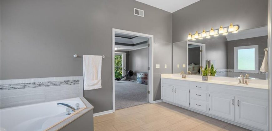 9101 NW 86th Court, Kansas City, MO 64153
