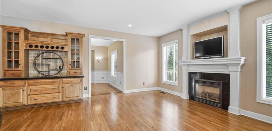 5819 N Liberty Avenue, Kansas City, MO 64118