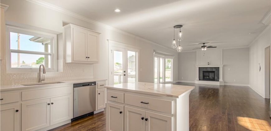 1003 Poplar Lane, Liberty, MO 64068
