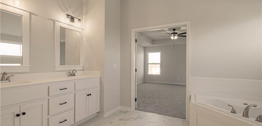 1003 Poplar Lane, Liberty, MO 64068