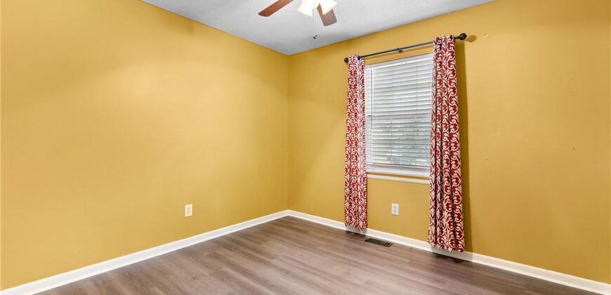 1832 Gates Drive, Platte City, MO 64079