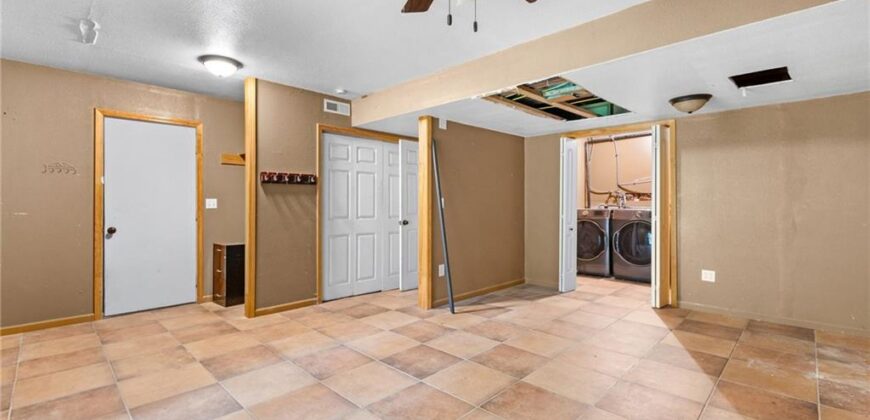 1832 Gates Drive, Platte City, MO 64079