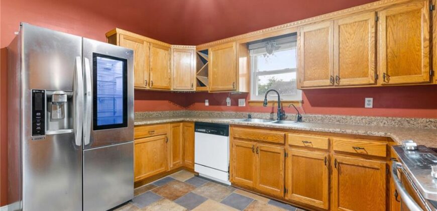 1832 Gates Drive, Platte City, MO 64079