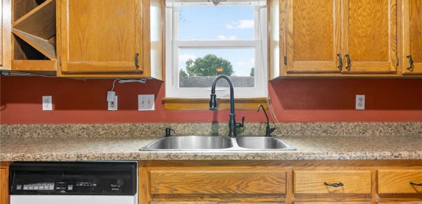 1832 Gates Drive, Platte City, MO 64079