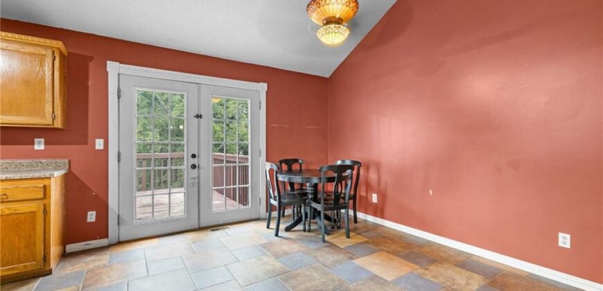 1832 Gates Drive, Platte City, MO 64079