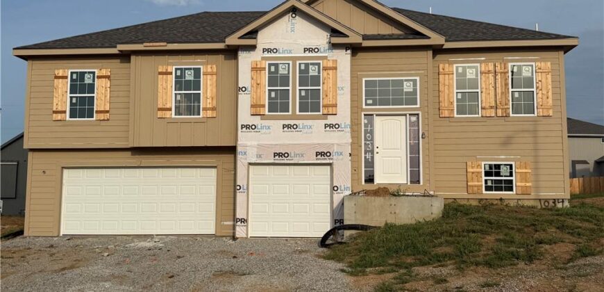 1034 Fir Lane, Liberty, MO 64068