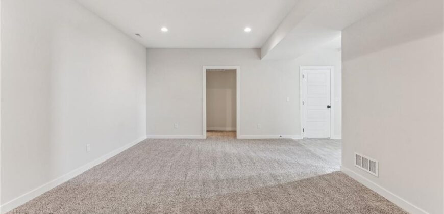 1034 Fir Lane, Liberty, MO 64068