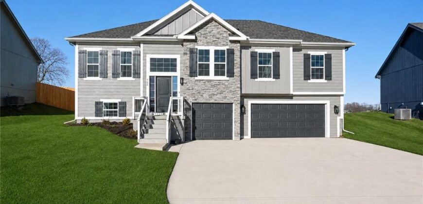 1034 Fir Lane, Liberty, MO 64068
