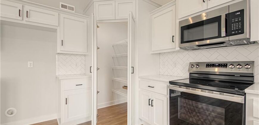 1038 Fir Lane, Liberty, MO 64068