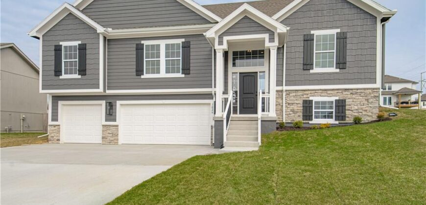 1038 Fir Lane, Liberty, MO 64068