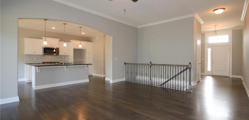 3323 NW 93rd Street, Kansas City, MO 64154