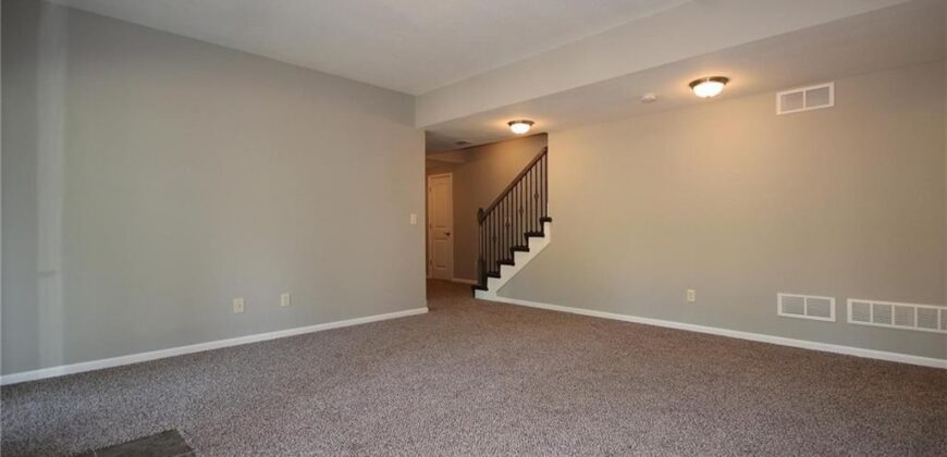3323 NW 93rd Street, Kansas City, MO 64154