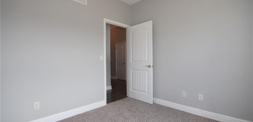 3323 NW 93rd Street, Kansas City, MO 64154