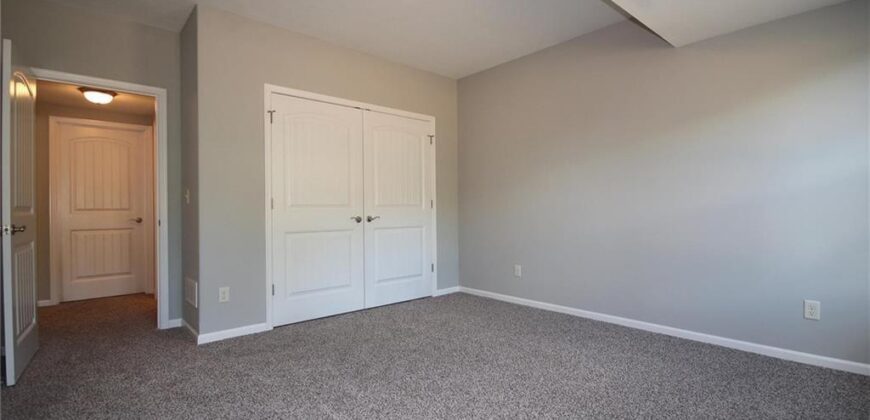 3323 NW 93rd Street, Kansas City, MO 64154