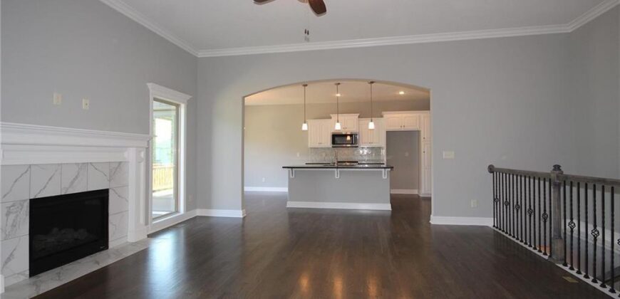 3323 NW 93rd Street, Kansas City, MO 64154