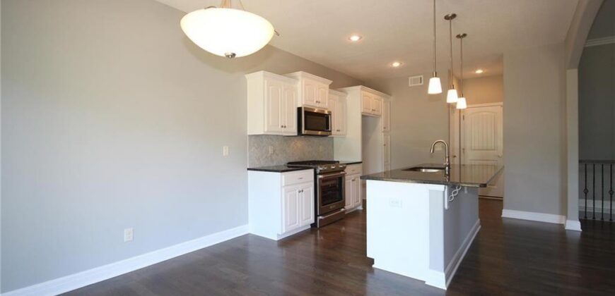 3323 NW 93rd Street, Kansas City, MO 64154