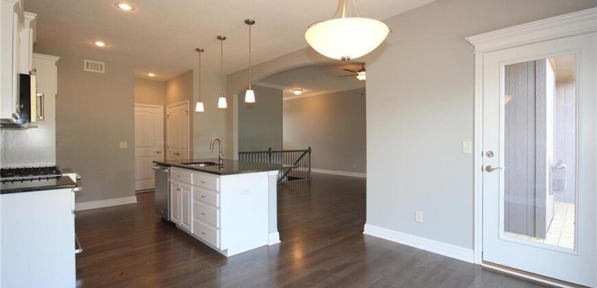 3323 NW 93rd Street, Kansas City, MO 64154